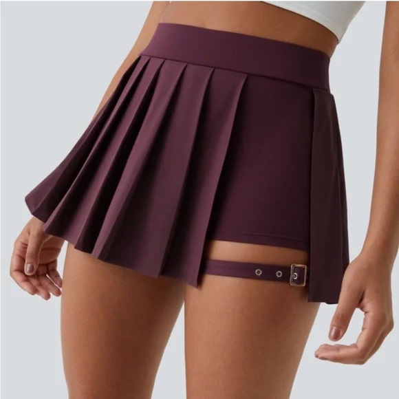 HALARA Dresses & Skirts - NWT HALARA Breezeful High Waisted Pleated Quick Dry Skater Skirt